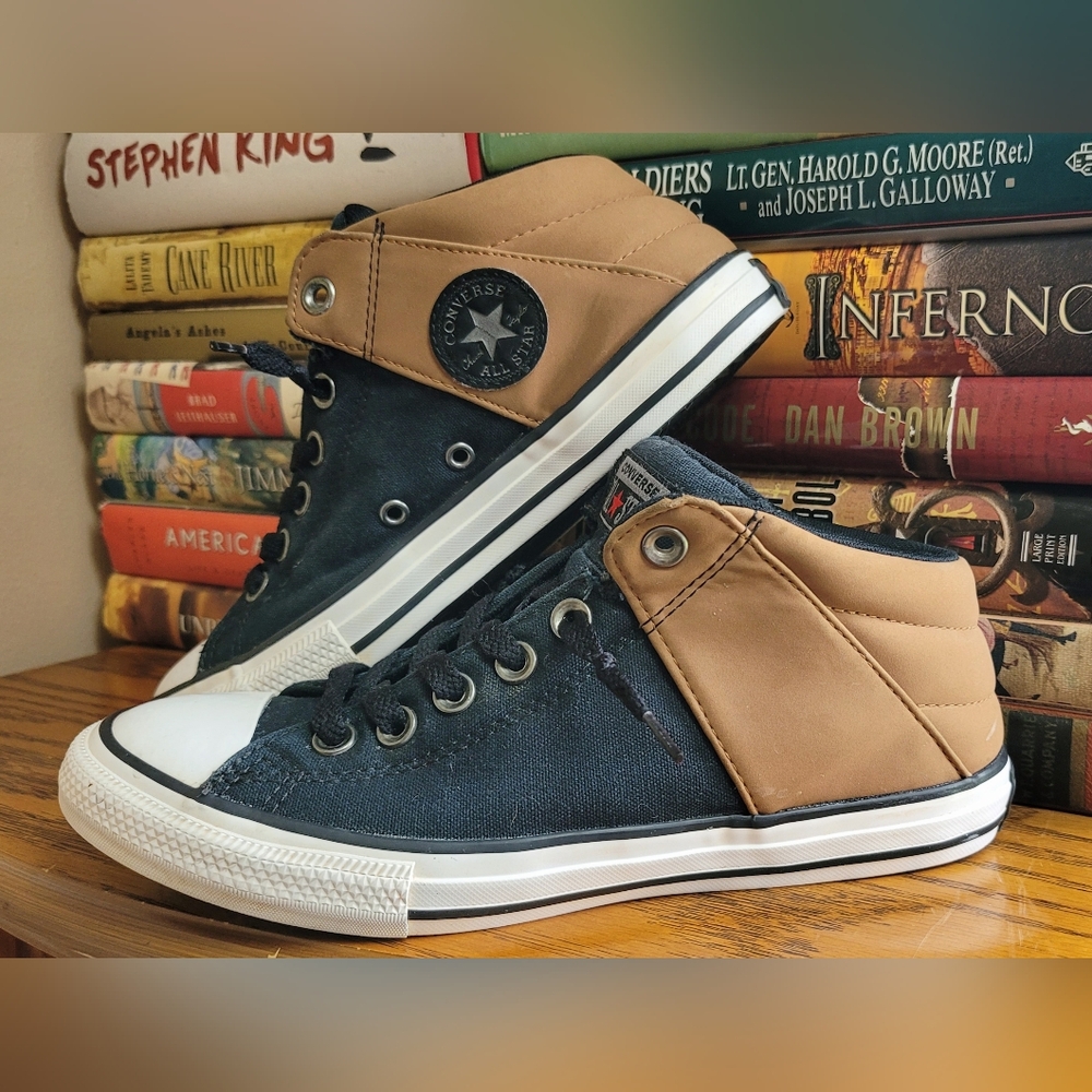 Chuck Taylor All Star Axel Mid